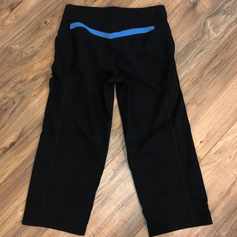 Nike dri-fit capri - Picture 2 of 6